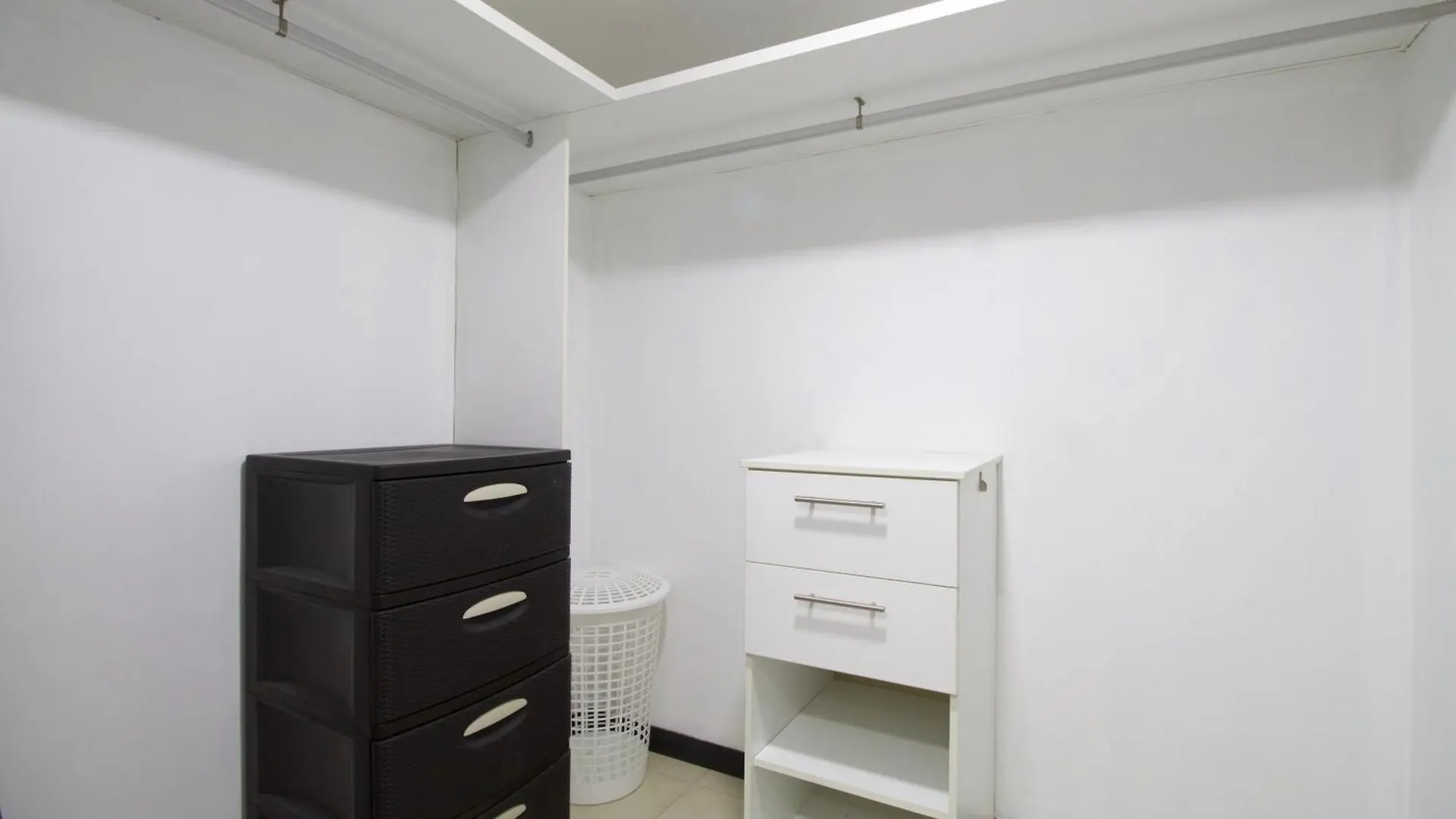 Departamento De 2 Habitaciones Vista Al Rio جواياكيل 0*,  الإكوادور